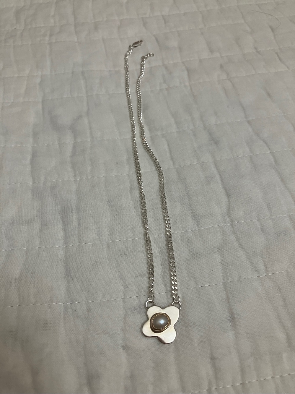 Rat Betty sale Sterling Silver Pearl Flower Pendant Necklace - White Pearl